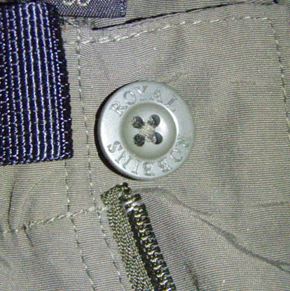 fraying button threads